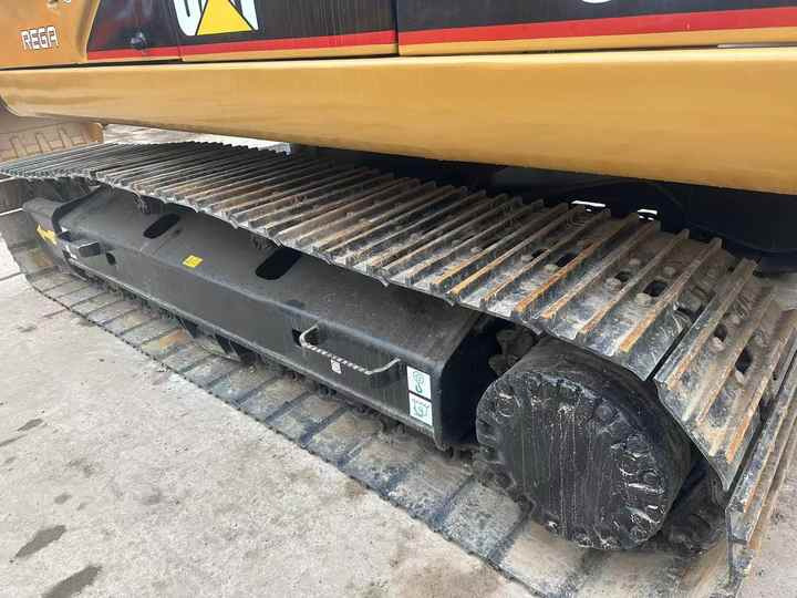 Used Excavator Caterpillar CAT320c Small and Medium-sized Original Excavator CAT320c for Sale - Гусеничний екскаватор: фото 3 Used Excavator Caterpillar CAT320c Small and Medium-sized Original Excavator CAT320c for Sale - Гусеничний екскаватор: фото 3