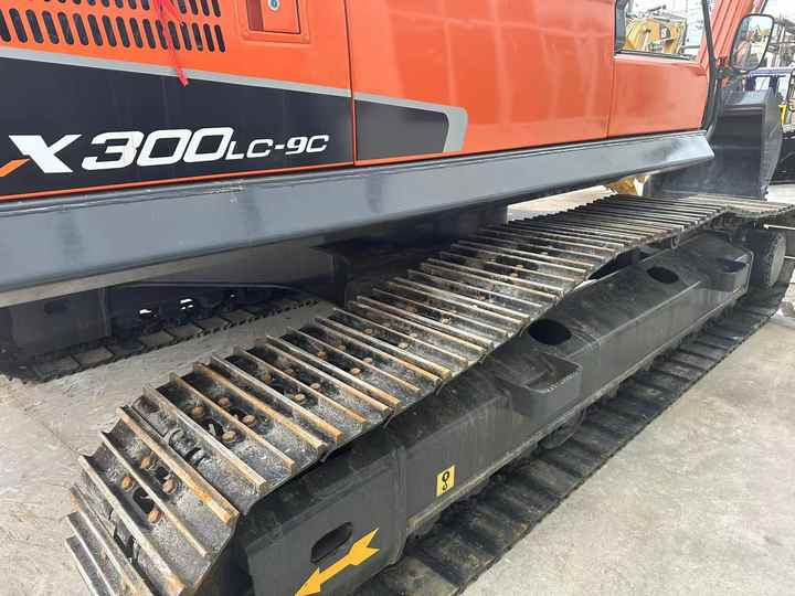 Used Excavator Doosan DX300 Excavators Mini Equipment Earth Moving Machinery Doosan Digger Excavator for Sale - Гусеничний екскаватор: фото 5 Used Excavator Doosan DX300 Excavators Mini Equipment Earth Moving Machinery Doosan Digger Excavator for Sale - Гусеничний екскаватор: фото 5