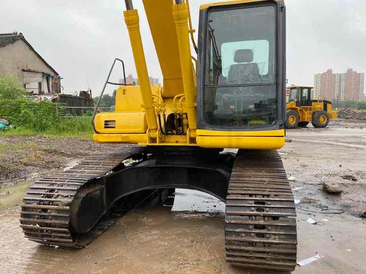 Used Good Quality Japan Original PC200-6 in Good Condition PC200-6 Komatsu - Гусеничний екскаватор: фото 2 Used Good Quality Japan Original PC200-6 in Good Condition PC200-6 Komatsu - Гусеничний екскаватор: фото 2