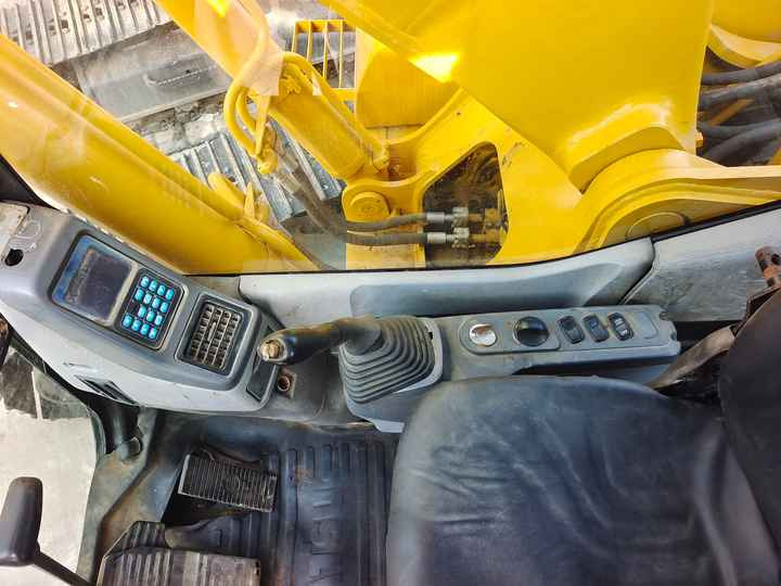Used Good Quality Japan Original PC200-7 in Good Condition PC200-7 Komatsu - Гусеничний екскаватор: фото 4 Used Good Quality Japan Original PC200-7 in Good Condition PC200-7 Komatsu - Гусеничний екскаватор: фото 4