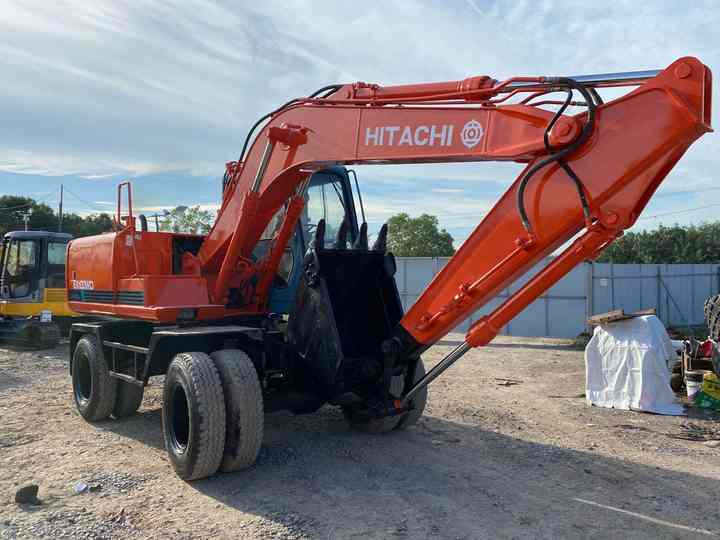 Used Hitachi Ex100WD Wheel Excavator for Sale Japan Made Hitachi Ex100wd Wheeled Excavator for Sale - Гусеничний екскаватор: фото 3 Used Hitachi Ex100WD Wheel Excavator for Sale Japan Made Hitachi Ex100wd Wheeled Excavator for Sale - Гусеничний екскаватор: фото 3