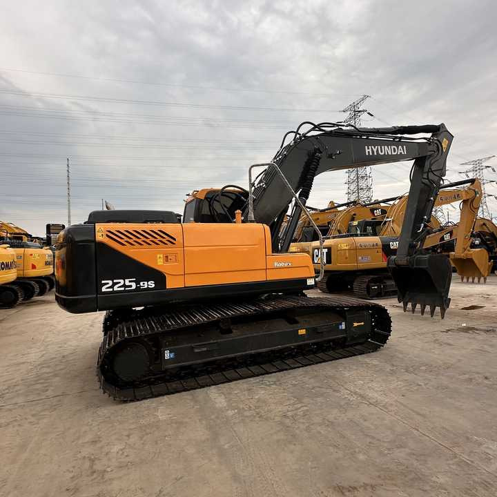 Used Hyundai 225LC-9S Excavator with Excellent Performance for Sale - Гусеничний екскаватор: фото 5 Used Hyundai 225LC-9S Excavator with Excellent Performance for Sale - Гусеничний екскаватор: фото 5
