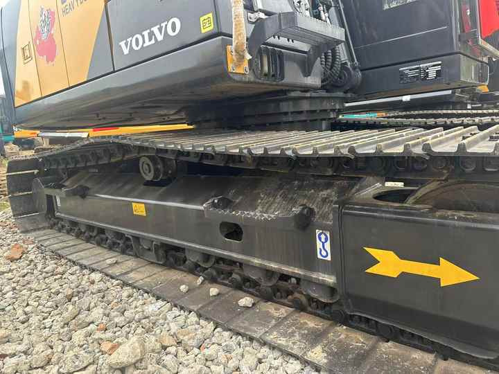 Used Original Volvo EC140 Excavator on Sale - Гусеничний екскаватор: фото 4 Used Original Volvo EC140 Excavator on Sale - Гусеничний екскаватор: фото 4