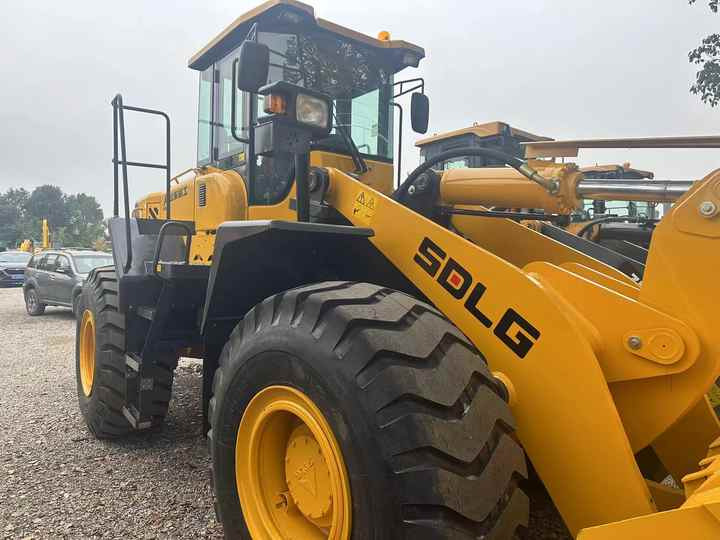 Used Road Construction Equipment SDLG LG956L Wheel Loader Second Hand SDLG 936 LG 953 LG958F 956L for Sale - Колісний навантажувач: фото 2 Used Road Construction Equipment SDLG LG956L Wheel Loader Second Hand SDLG 936 LG 953 LG958F 956L for Sale - Колісний навантажувач: фото 2