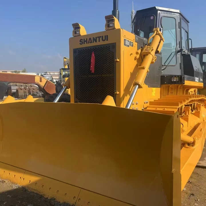 Used Shantui SD22 Crawler Bulldozer Low Price Running Working Condition for Sale SD16/SD22/SD32 in Stock - Бульдозер: фото 1 Used Shantui SD22 Crawler Bulldozer Low Price Running Working Condition for Sale SD16/SD22/SD32 in Stock - Бульдозер: фото 1