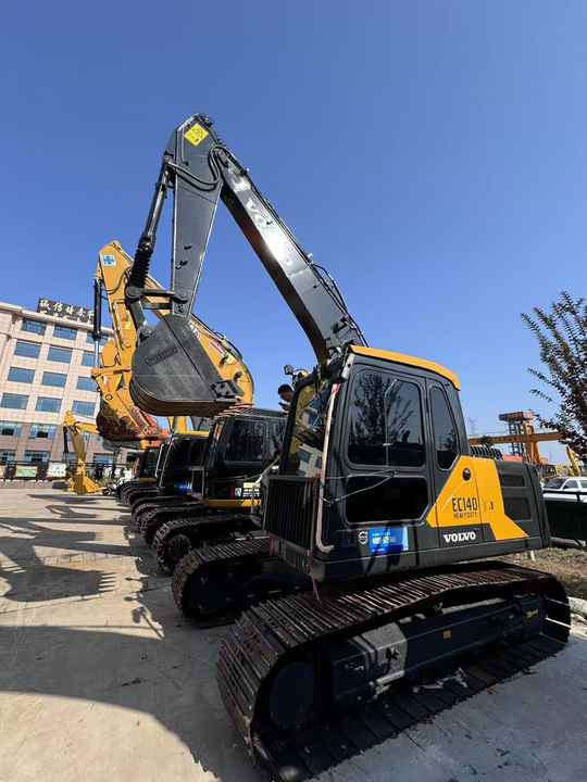Used Volvo 14 Tonne Crawler Excavator Volvo Ec140 Excavator Good Condition Low Price Good Quality for Sale - Гусеничний екскаватор: фото 4 Used Volvo 14 Tonne Crawler Excavator Volvo Ec140 Excavator Good Condition Low Price Good Quality for Sale - Гусеничний екскаватор: фото 4