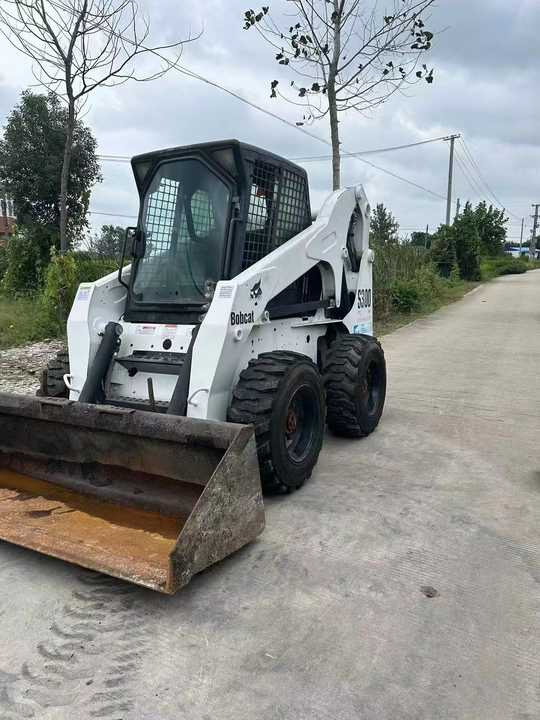 Very Good Machine Used Skid Wheel Loader Bobcat S300 for Sale - Міні-навантажувач: фото 4 Very Good Machine Used Skid Wheel Loader Bobcat S300 for Sale - Міні-навантажувач: фото 4