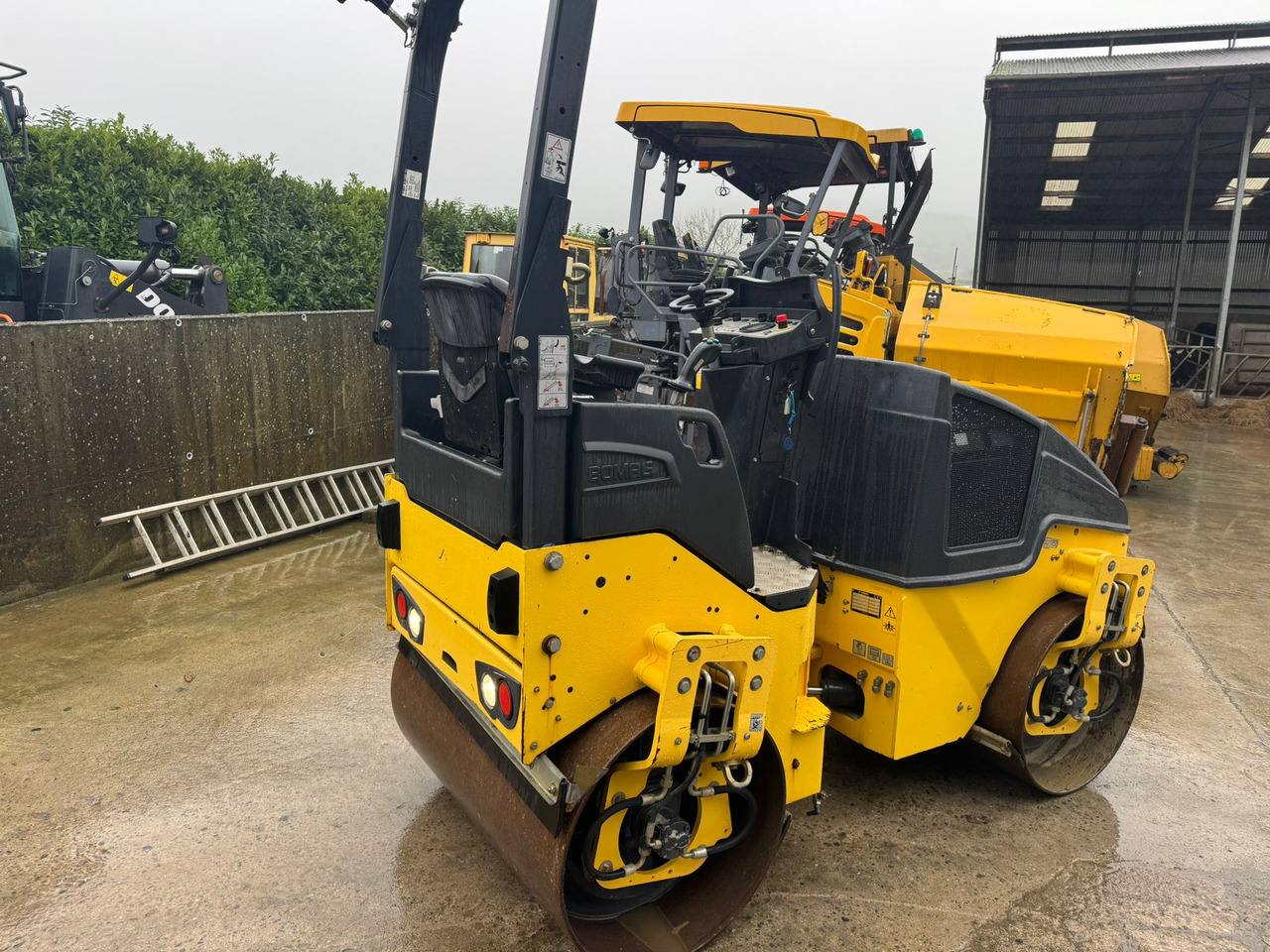 BOMAG BW120AD-5 - Дорожній каток: фото 4 BOMAG BW120AD-5 - Дорожній каток: фото 4