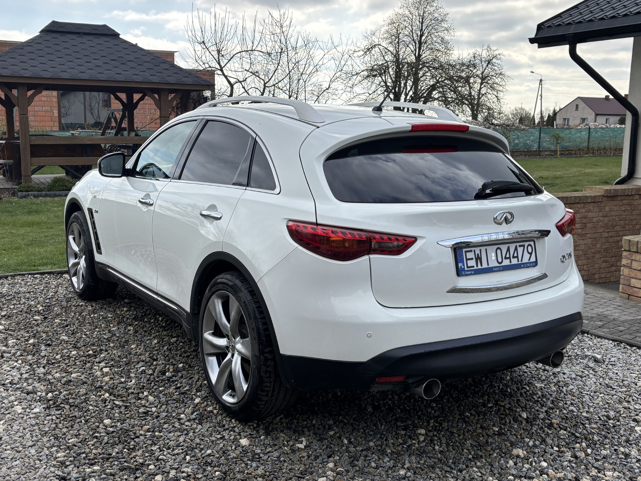 Infiniti QX70 FX30 Diesel V6 Euro6 - Позашляховик: фото 5 Infiniti QX70 FX30 Diesel V6 Euro6 - Позашляховик: фото 5
