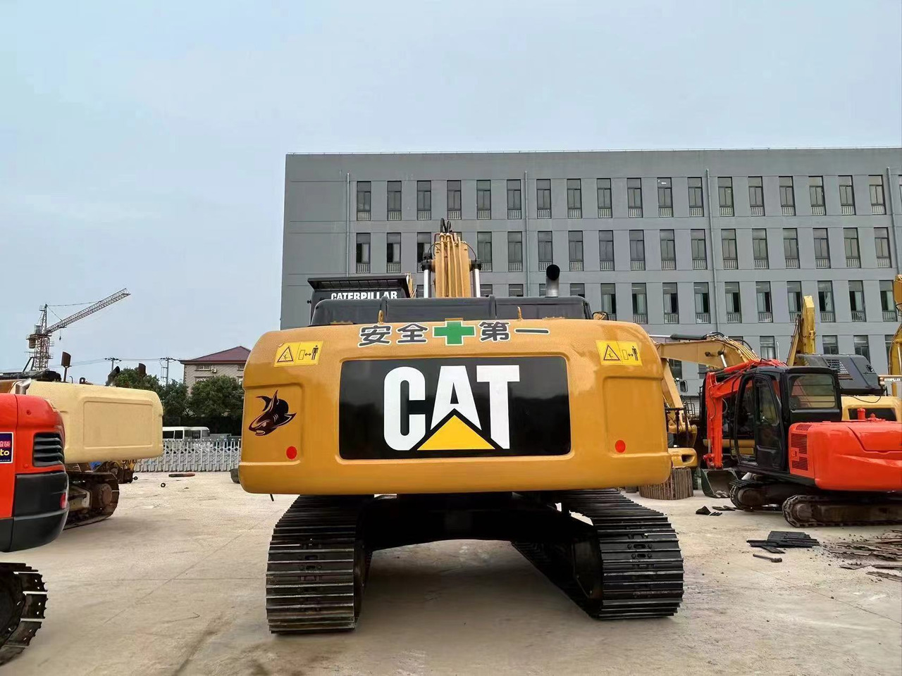 CATERPILLAR 325D - Гусеничний екскаватор: фото 3 CATERPILLAR 325D - Гусеничний екскаватор: фото 3
