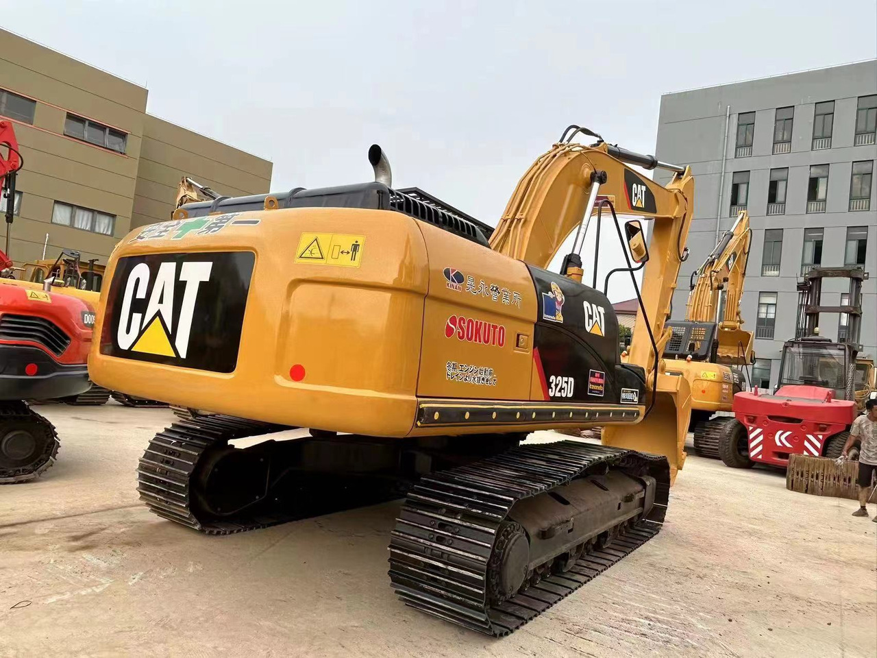 CATERPILLAR 325D - Гусеничний екскаватор: фото 2 CATERPILLAR 325D - Гусеничний екскаватор: фото 2