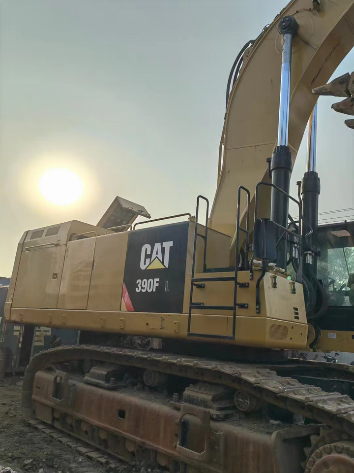 CATERPILLAR 390F - Гусеничний екскаватор: фото 3 CATERPILLAR 390F - Гусеничний екскаватор: фото 3