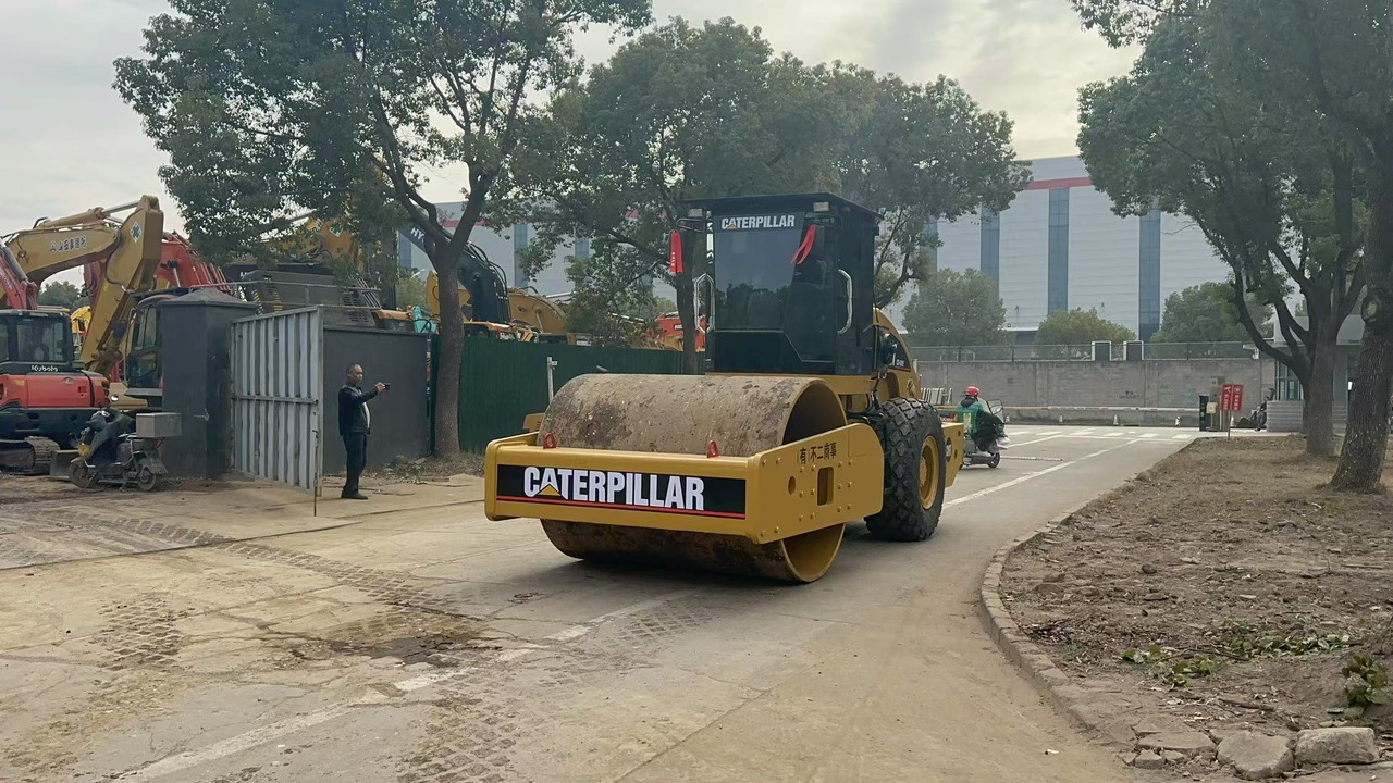 CATERPILLAR CS683E - Дорожній каток: фото 4 CATERPILLAR CS683E - Дорожній каток: фото 4