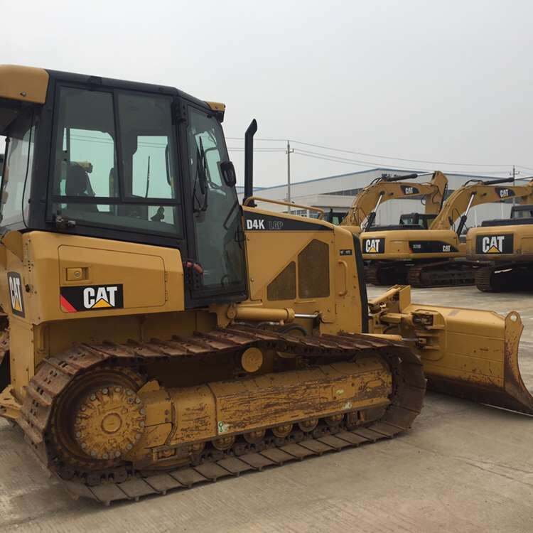 CATERPILLAR D4K - Бульдозер: фото 1 CATERPILLAR D4K - Бульдозер: фото 1
