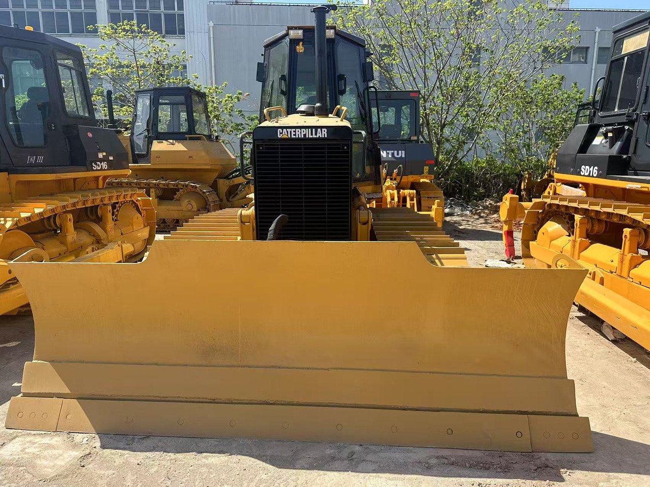 CATERPILLAR D6K - Бульдозер: фото 4 CATERPILLAR D6K - Бульдозер: фото 4