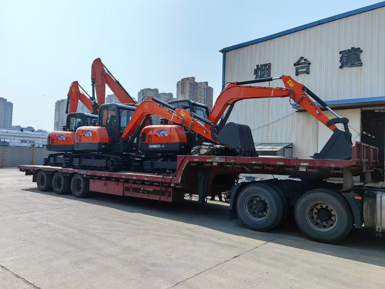 DOOSAN DH60-7 - Гусеничний екскаватор: фото 2 DOOSAN DH60-7 - Гусеничний екскаватор: фото 2