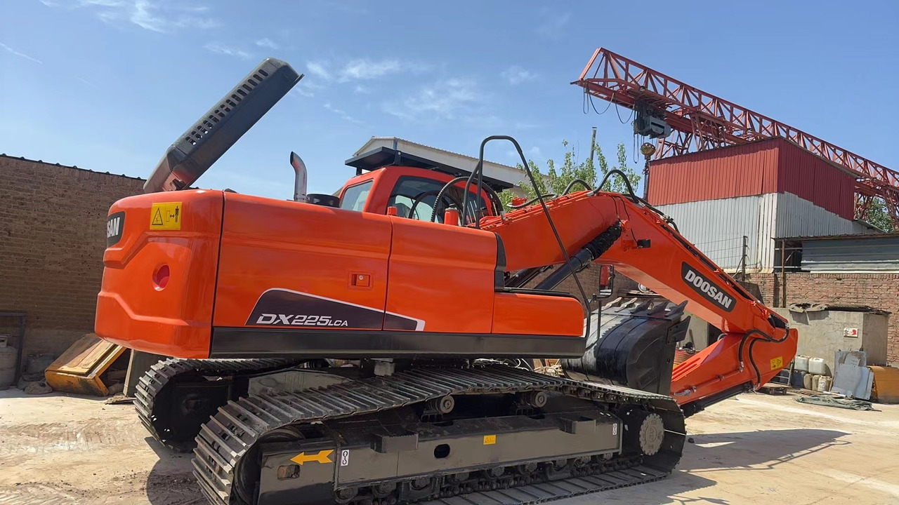 DOOSAN DX225LC-7 - Гусеничний екскаватор: фото 1 DOOSAN DX225LC-7 - Гусеничний екскаватор: фото 1