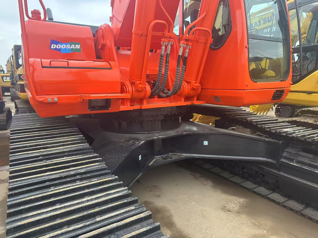 DOOSAN DX420LC-9C - Гусеничний екскаватор: фото 4 DOOSAN DX420LC-9C - Гусеничний екскаватор: фото 4