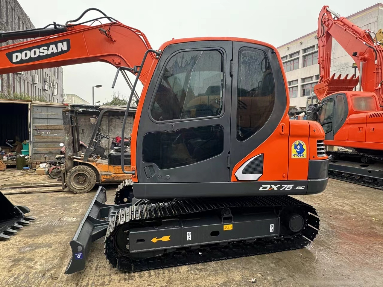 DOOSAN DX75-9C - Гусеничний екскаватор: фото 4 DOOSAN DX75-9C - Гусеничний екскаватор: фото 4