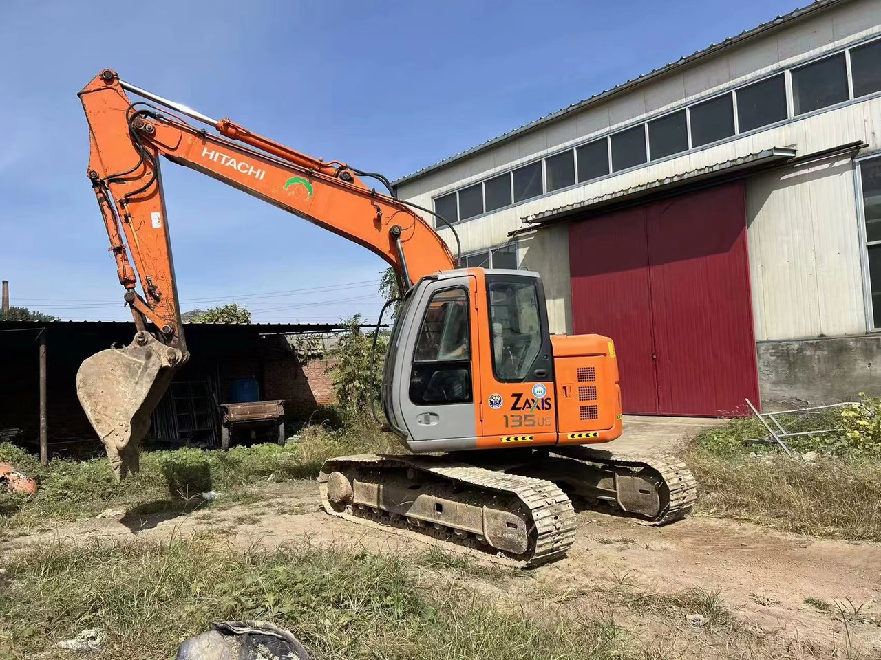 HITACHI ZX135 - Гусеничний екскаватор: фото 1 HITACHI ZX135 - Гусеничний екскаватор: фото 1