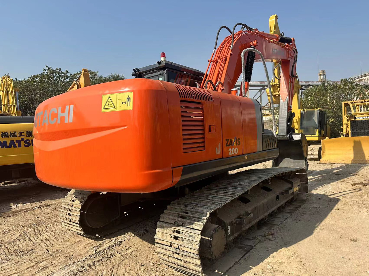 HITACHI ZX200-3 - Гусеничний екскаватор: фото 2 HITACHI ZX200-3 - Гусеничний екскаватор: фото 2