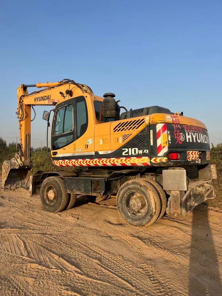 HYUNDAI R210W-9 - Колісний екскаватор: фото 2 HYUNDAI R210W-9 - Колісний екскаватор: фото 2