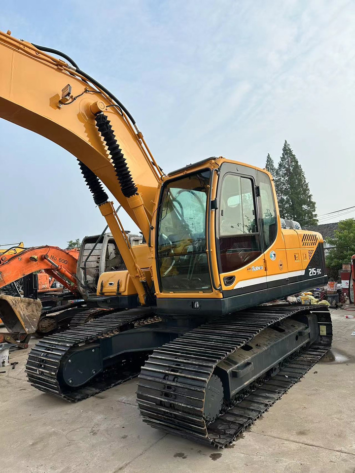 HYUNDAI R215-9C - Гусеничний екскаватор: фото 3 HYUNDAI R215-9C - Гусеничний екскаватор: фото 3