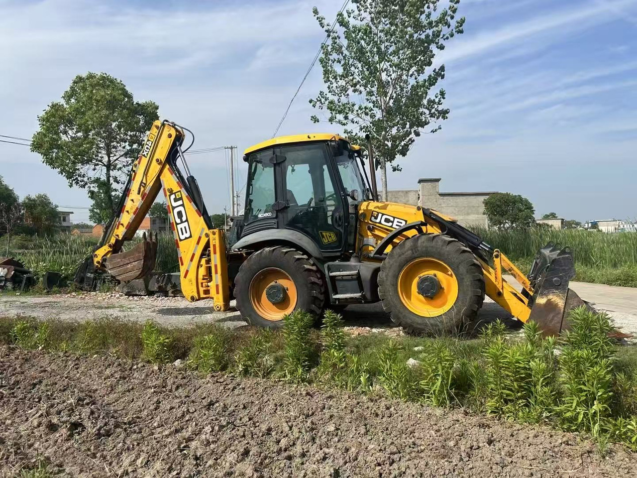 JCB 4CX - Екскаватор-навантажувач: фото 1 JCB 4CX - Екскаватор-навантажувач: фото 1