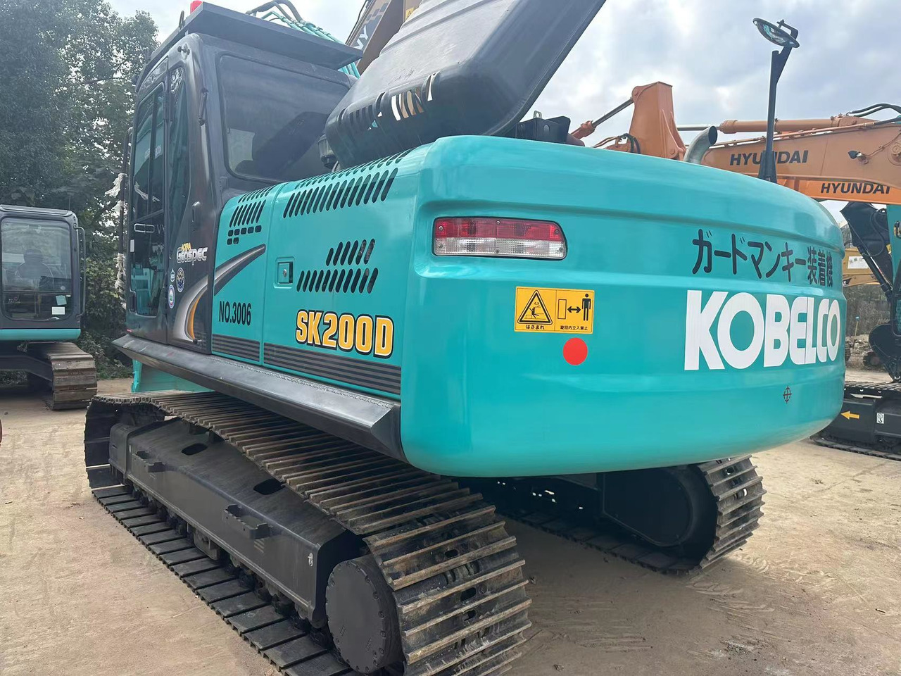 KOBELCO SK200D - Міні-екскаватор: фото 3 KOBELCO SK200D - Міні-екскаватор: фото 3