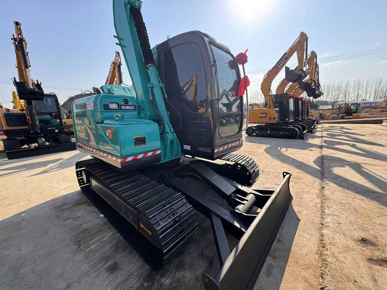 KOBELCO SK75 - Міні-екскаватор: фото 4 KOBELCO SK75 - Міні-екскаватор: фото 4