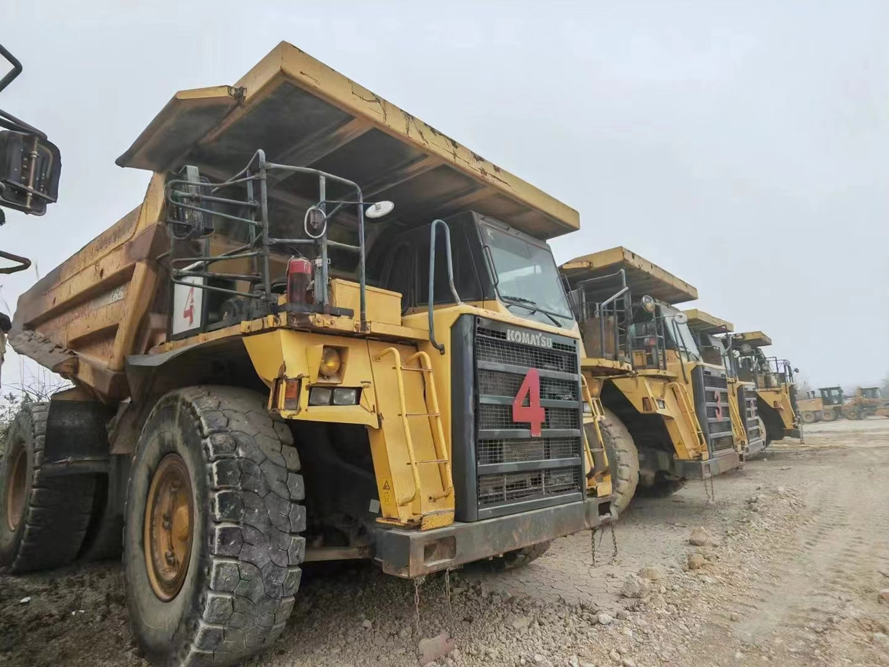 KOMATSU HD465 - Самоскид вантажівка: фото 3 KOMATSU HD465 - Самоскид вантажівка: фото 3