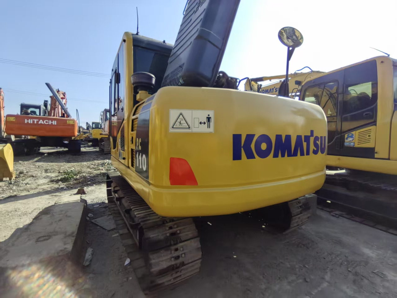 KOMATSU PC110-7 - Гусеничний екскаватор: фото 5 KOMATSU PC110-7 - Гусеничний екскаватор: фото 5