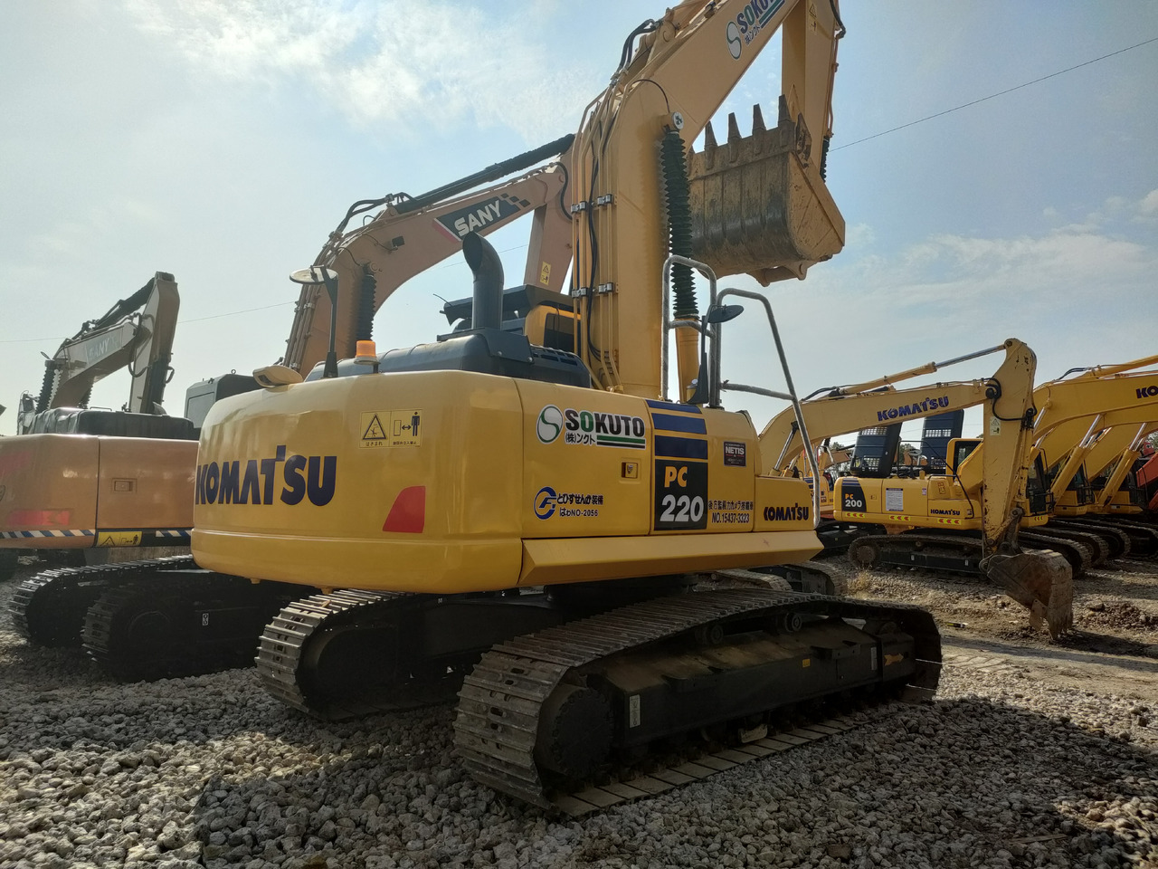 KOMATSU PC220-8 - Гусеничний екскаватор: фото 4 KOMATSU PC220-8 - Гусеничний екскаватор: фото 4