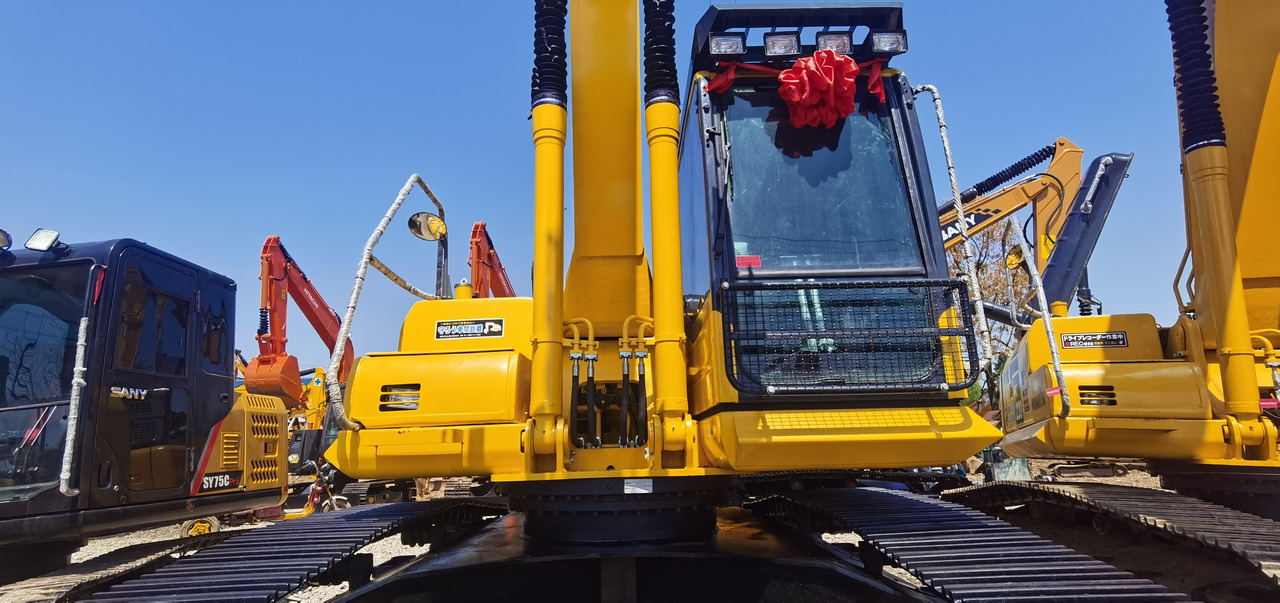 KOMATSU PC240-8 - Гусеничний екскаватор: фото 2 KOMATSU PC240-8 - Гусеничний екскаватор: фото 2