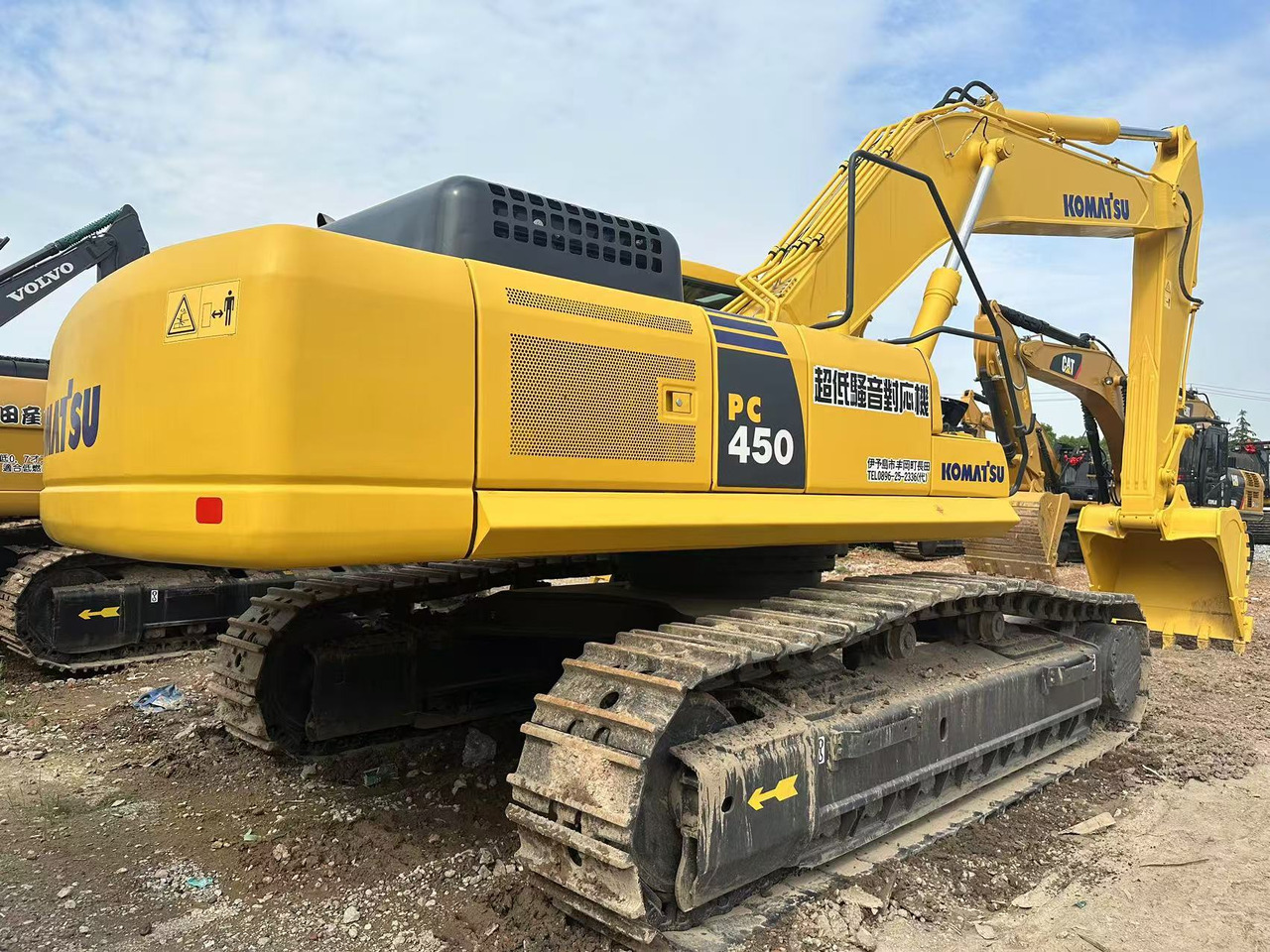 KOMATSU PC450-7 - Гусеничний екскаватор: фото 2 KOMATSU PC450-7 - Гусеничний екскаватор: фото 2
