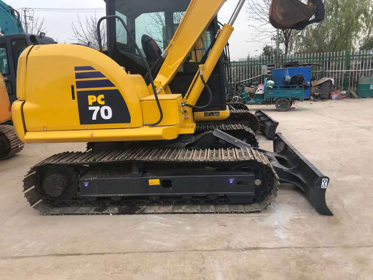 KOMATSU PC70-8 - Гусеничний екскаватор: фото 3 KOMATSU PC70-8 - Гусеничний екскаватор: фото 3