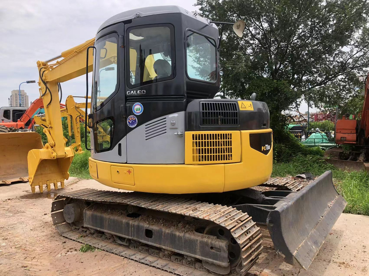 KOMATSU PC70-8 - Міні-екскаватор: фото 2 KOMATSU PC70-8 - Міні-екскаватор: фото 2