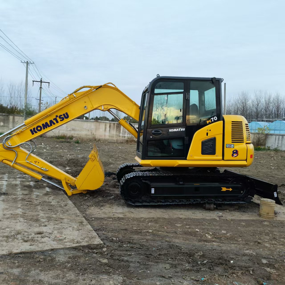 KOMATSU PC70-8 - Гусеничний екскаватор: фото 1 KOMATSU PC70-8 - Гусеничний екскаватор: фото 1