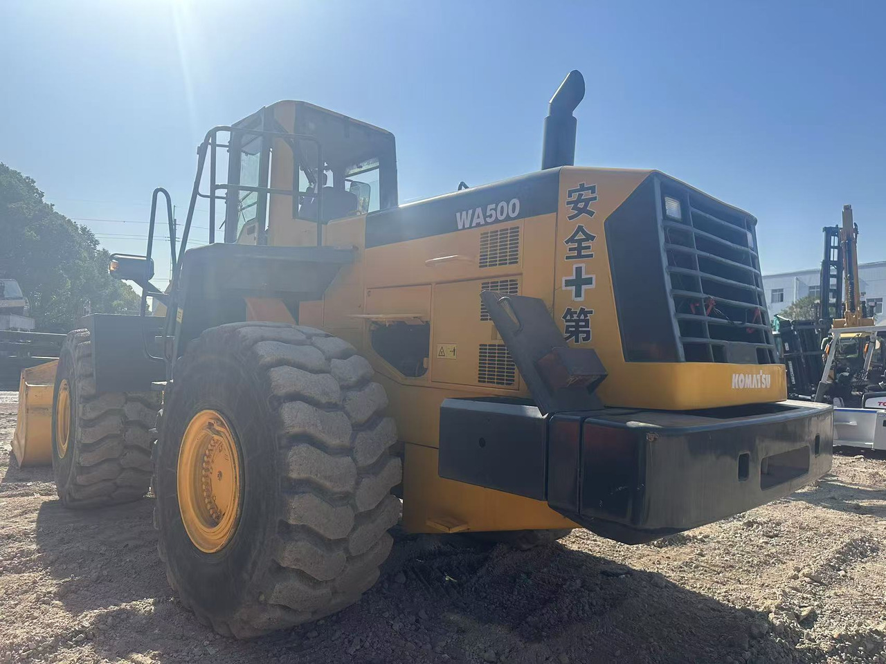 KOMATSU WA500-3 - Колісний навантажувач: фото 2 KOMATSU WA500-3 - Колісний навантажувач: фото 2