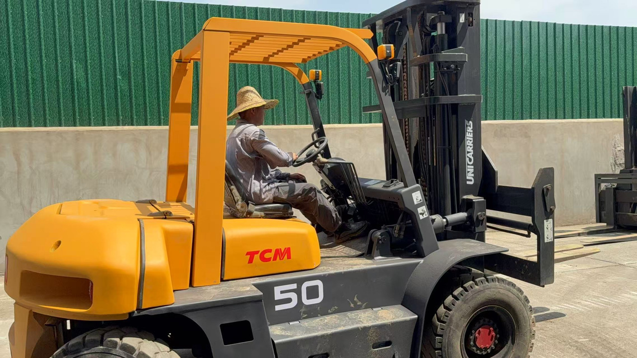 TCM FD50 - Дизельний навантажувач: фото 3 TCM FD50 - Дизельний навантажувач: фото 3