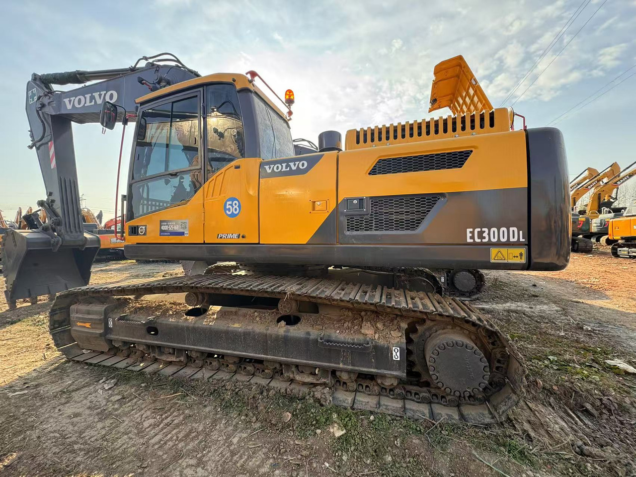 VOLVO EC300 - Гусеничний екскаватор: фото 1 VOLVO EC300 - Гусеничний екскаватор: фото 1