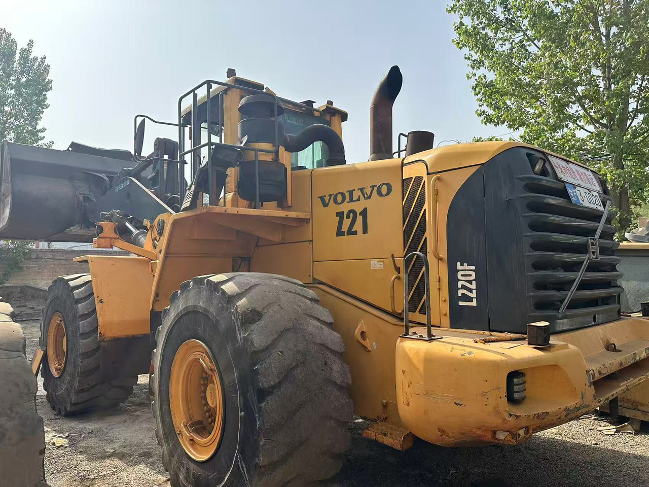 VOLVO L220F - Колісний навантажувач: фото 1 VOLVO L220F - Колісний навантажувач: фото 1