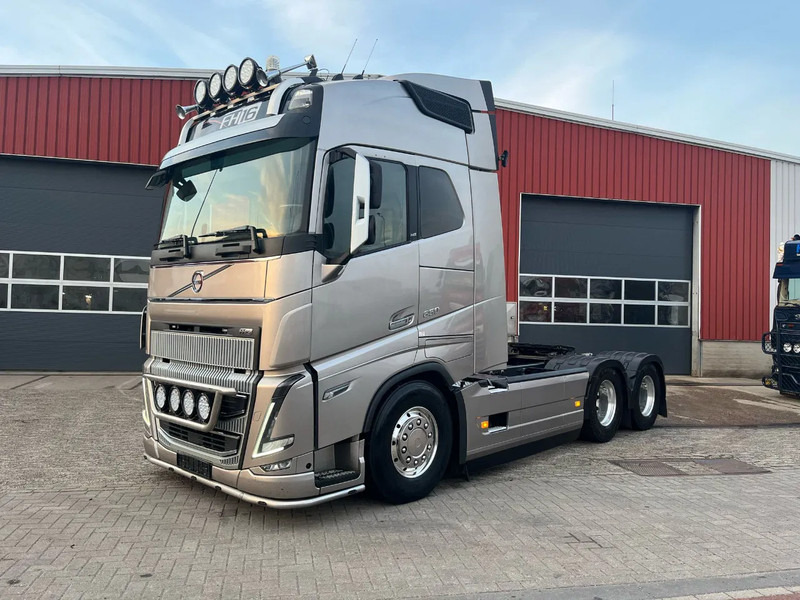 Volvo FH 16.650 FH16 6x4 - Тягач: фото 1 Volvo FH 16.650 FH16 6x4 - Тягач: фото 1