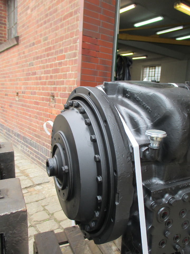 Skrzynia biegów Clark Hurth - Коробка передач в категорії Будівельна техніка: фото 2 Skrzynia biegów Clark Hurth - Коробка передач в категорії Будівельна техніка: фото 2