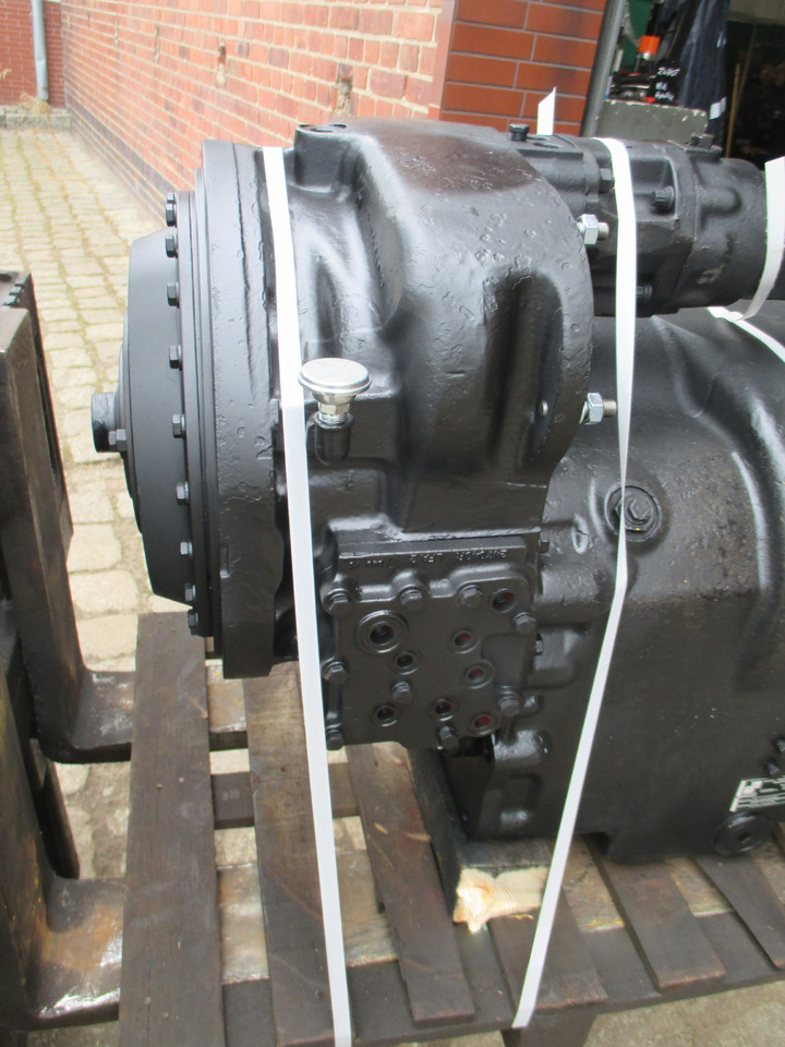 Skrzynia biegów Clark Hurth - Коробка передач в категорії Будівельна техніка: фото 3 Skrzynia biegów Clark Hurth - Коробка передач в категорії Будівельна техніка: фото 3