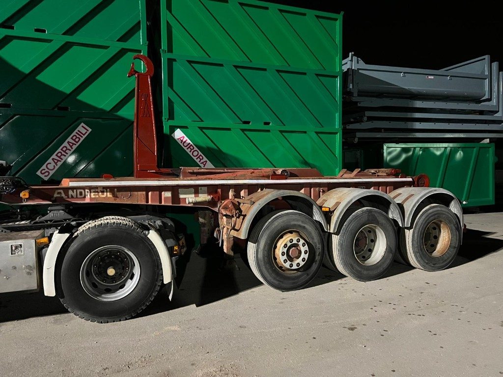 ANDREOLI SEMIRIMORCHIO ANDREOLI SCARRABILE - Причіп мультиліфт/ Бункеровоз: фото 2 ANDREOLI SEMIRIMORCHIO ANDREOLI SCARRABILE - Причіп мультиліфт/ Бункеровоз: фото 2