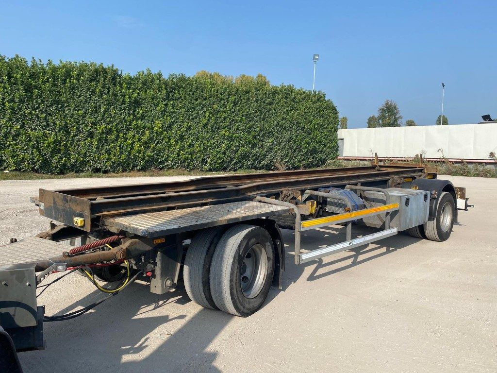 CARDI RIMORCHIO CARDI SCARRABILE PNEUMATICO - Причіп мультиліфт/ Бункеровоз: фото 3 CARDI RIMORCHIO CARDI SCARRABILE PNEUMATICO - Причіп мультиліфт/ Бункеровоз: фото 3