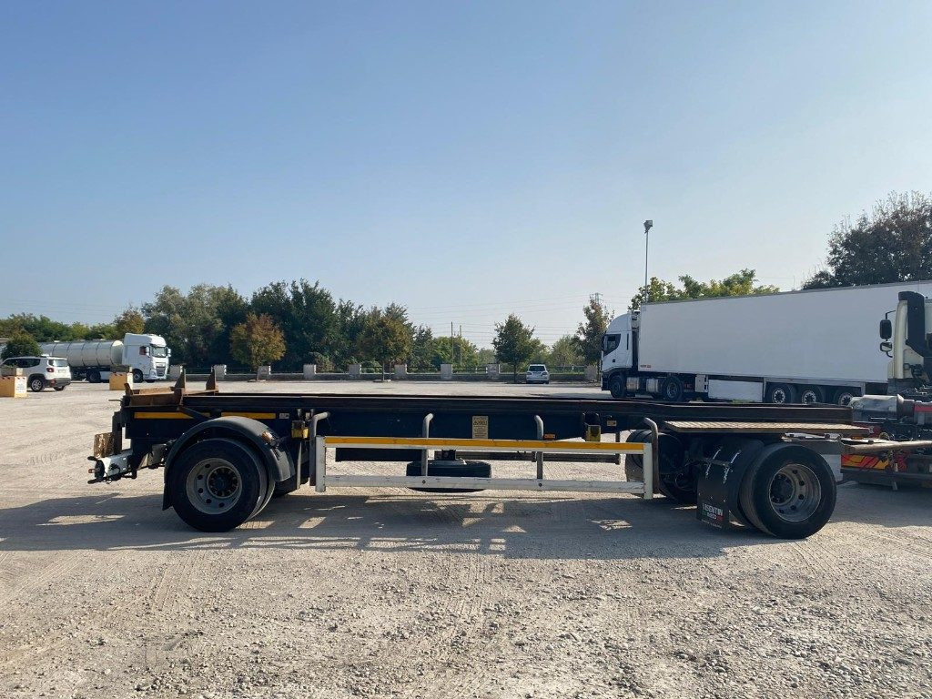 CARDI RIMORCHIO CARDI SCARRABILE PNEUMATICO - Причіп мультиліфт/ Бункеровоз: фото 4 CARDI RIMORCHIO CARDI SCARRABILE PNEUMATICO - Причіп мультиліфт/ Бункеровоз: фото 4