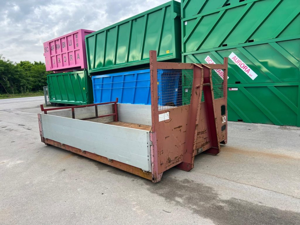 CONTAINER SCARRABILE A PIANALE CON SPONDE - Мультиліфт-контейнер: фото 2 CONTAINER SCARRABILE A PIANALE CON SPONDE - Мультиліфт-контейнер: фото 2