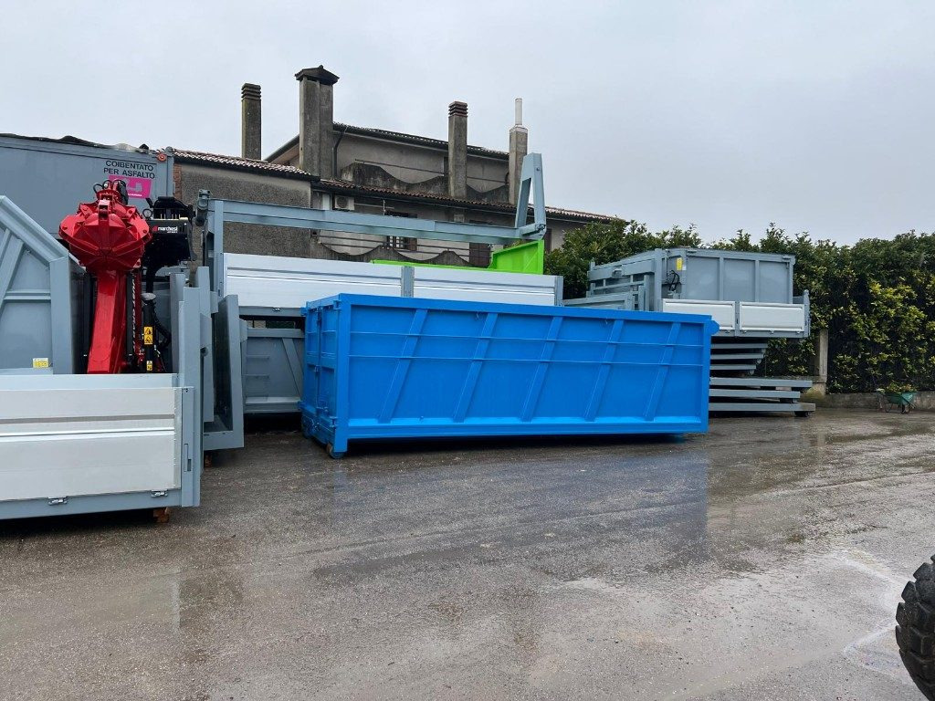 CONTAINER SCARRABILE NUOVO A CIELO APERTO - Мультиліфт-контейнер: фото 4 CONTAINER SCARRABILE NUOVO A CIELO APERTO - Мультиліфт-контейнер: фото 4